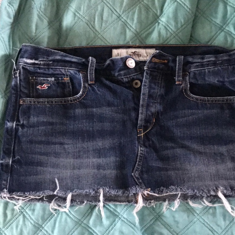 Women’s Holister mini jean skirt
